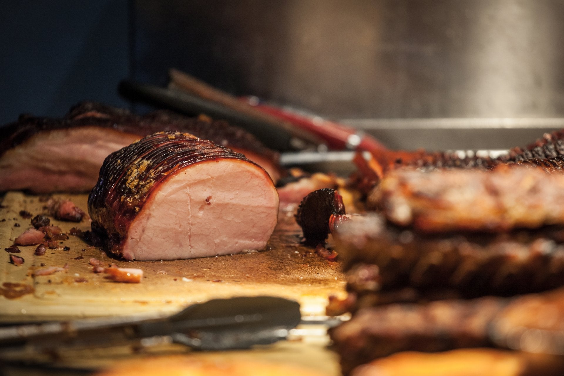 canadian-cuisine-peameal-bacon