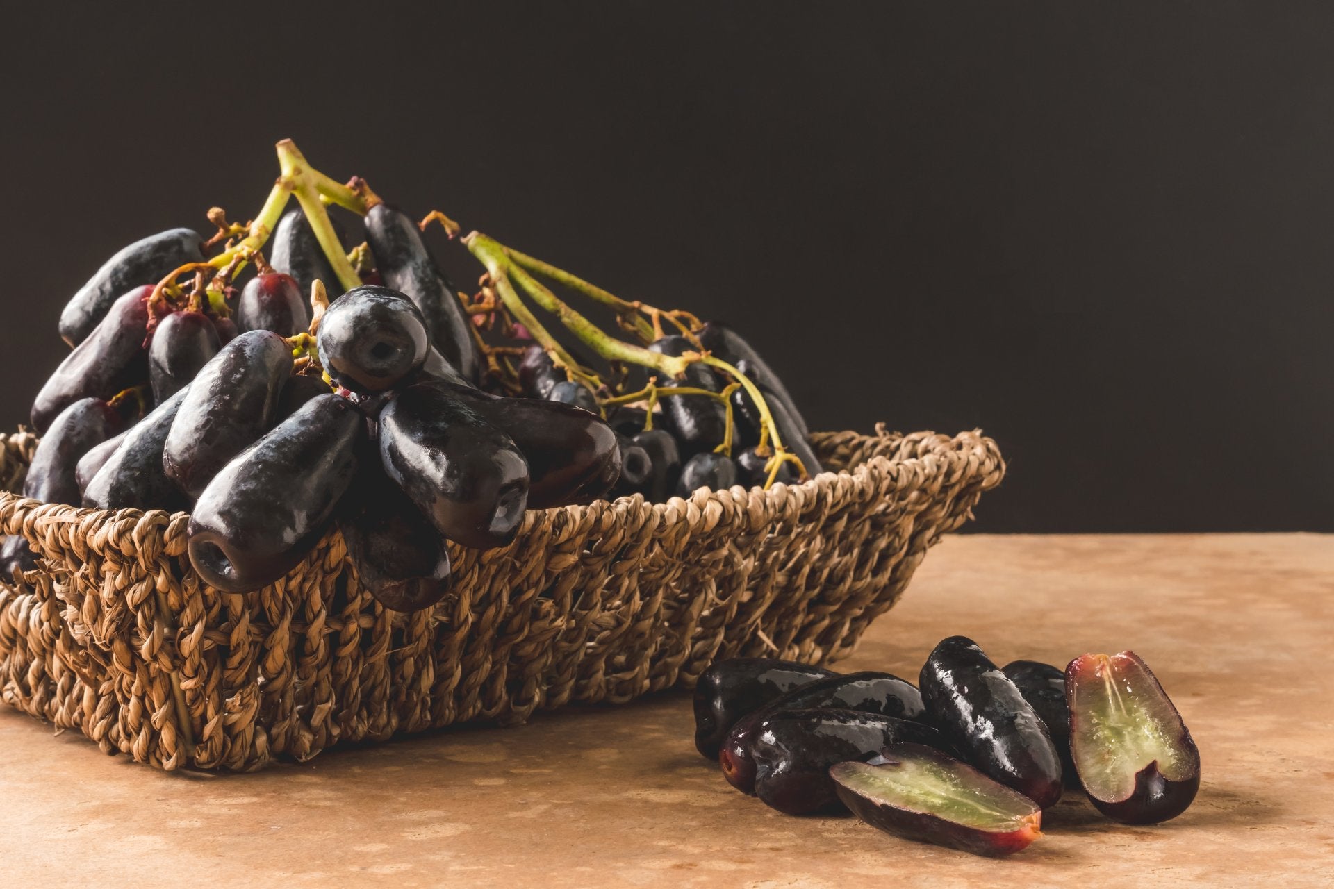 grapes-varieties-moon-drops