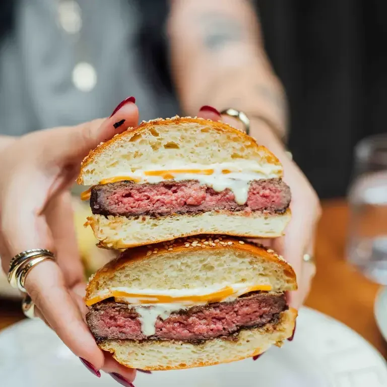 Burger at Le Grand Comité in Montréal.