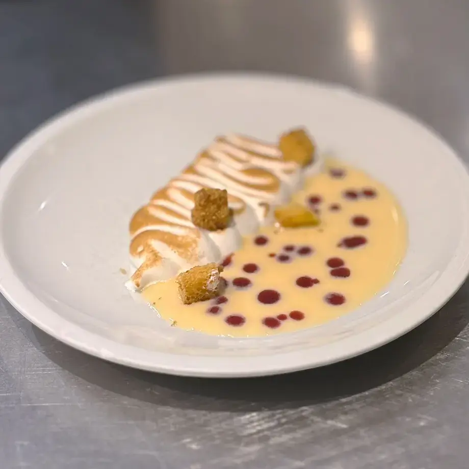 Meringue, Pandoro and Red Berry Coulis