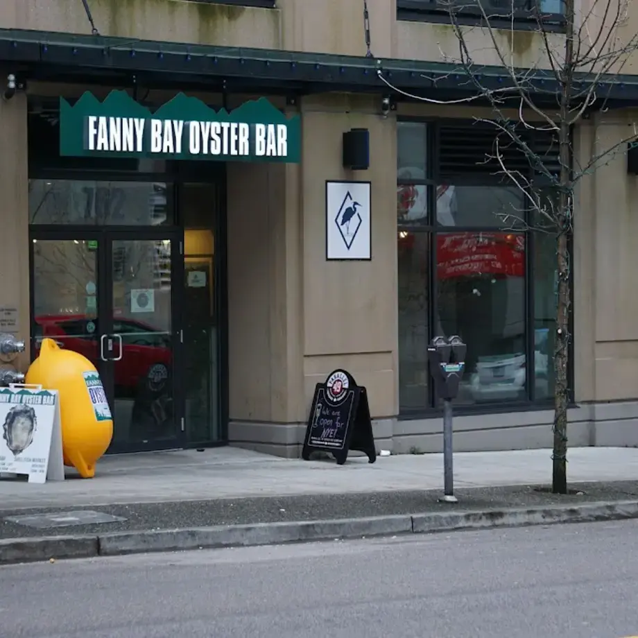 Fanny Bay Oyster Bar &amp; Shellfish Market