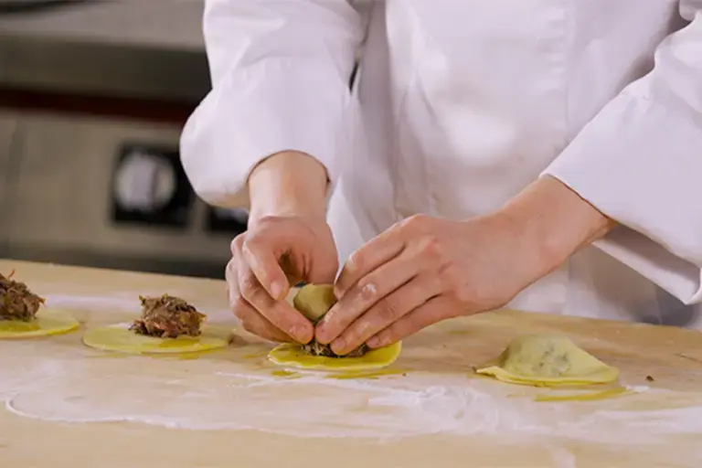 Close the empanadas