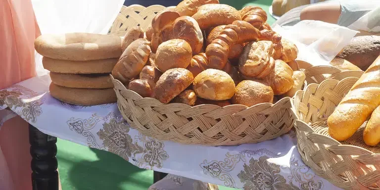 Apulian bread simili sisters