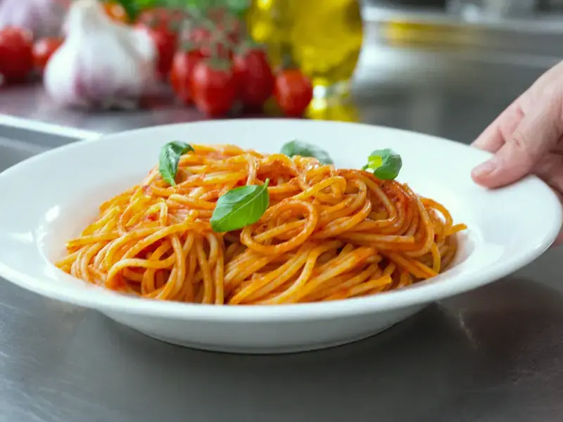 Bowl of spaghetti al pomodoro.