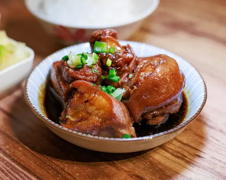 Pig's feet.